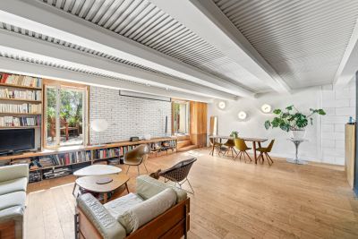 luxury apartment 6 Rooms for sale on PARIS (75018) Sale Luxury apartment Paris 18 6 Rooms 123 m²