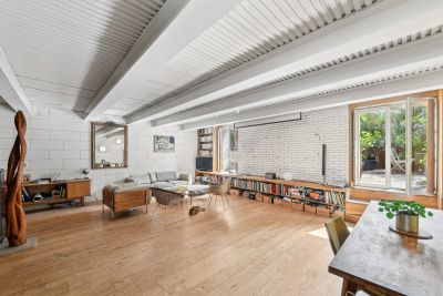 luxury apartment 6 Rooms for sale on PARIS (75018) Sale Luxury apartment Paris 18 6 Rooms 123 m²