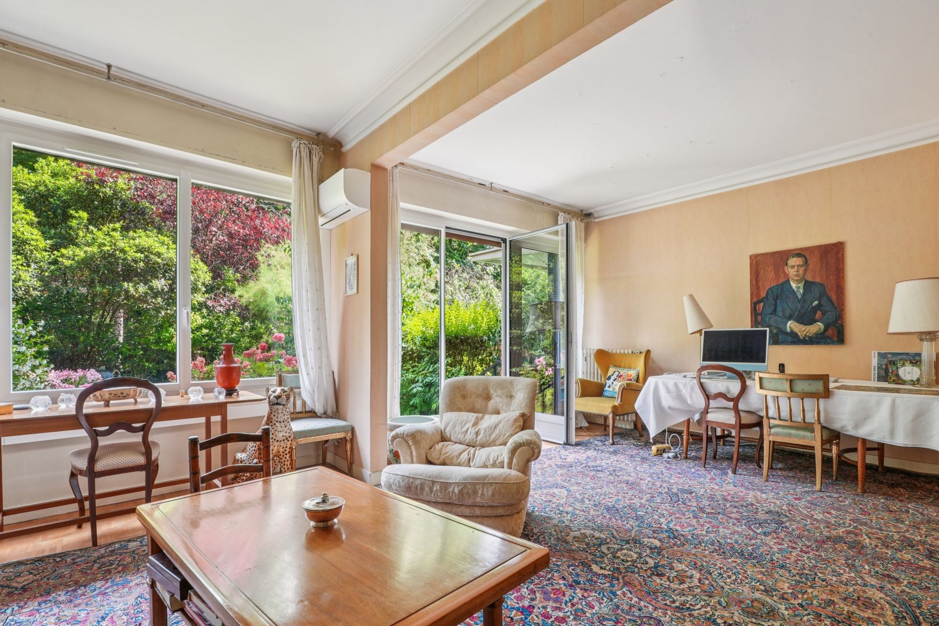 luxury apartment 4 Rooms for sale on NEUILLY SUR SEINE (92200)