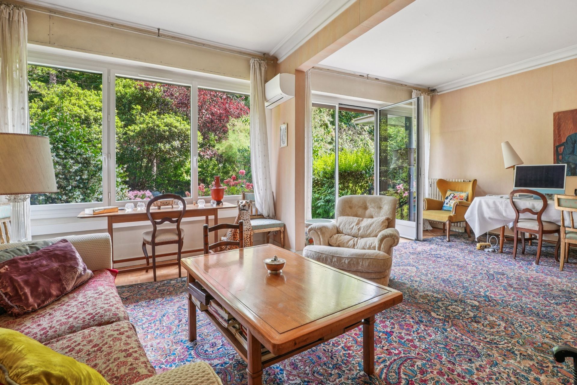 luxury apartment 4 Rooms for sale on NEUILLY SUR SEINE (92200)