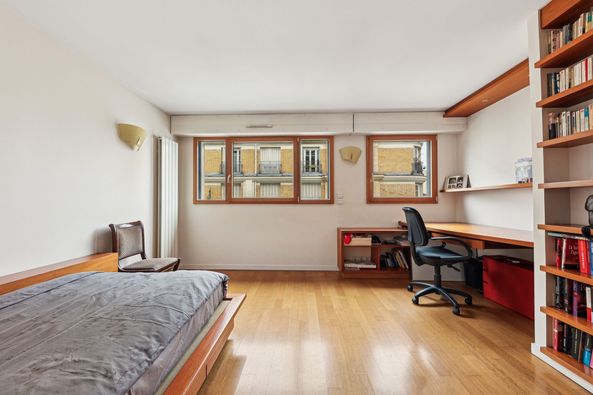 luxury apartment 6 Rooms for sale on PARIS (75012)