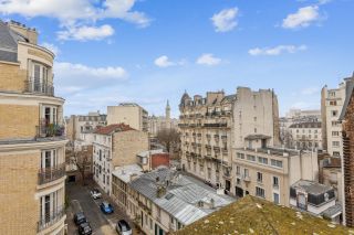 luxury apartment 6 Rooms for sale on PARIS (75012)