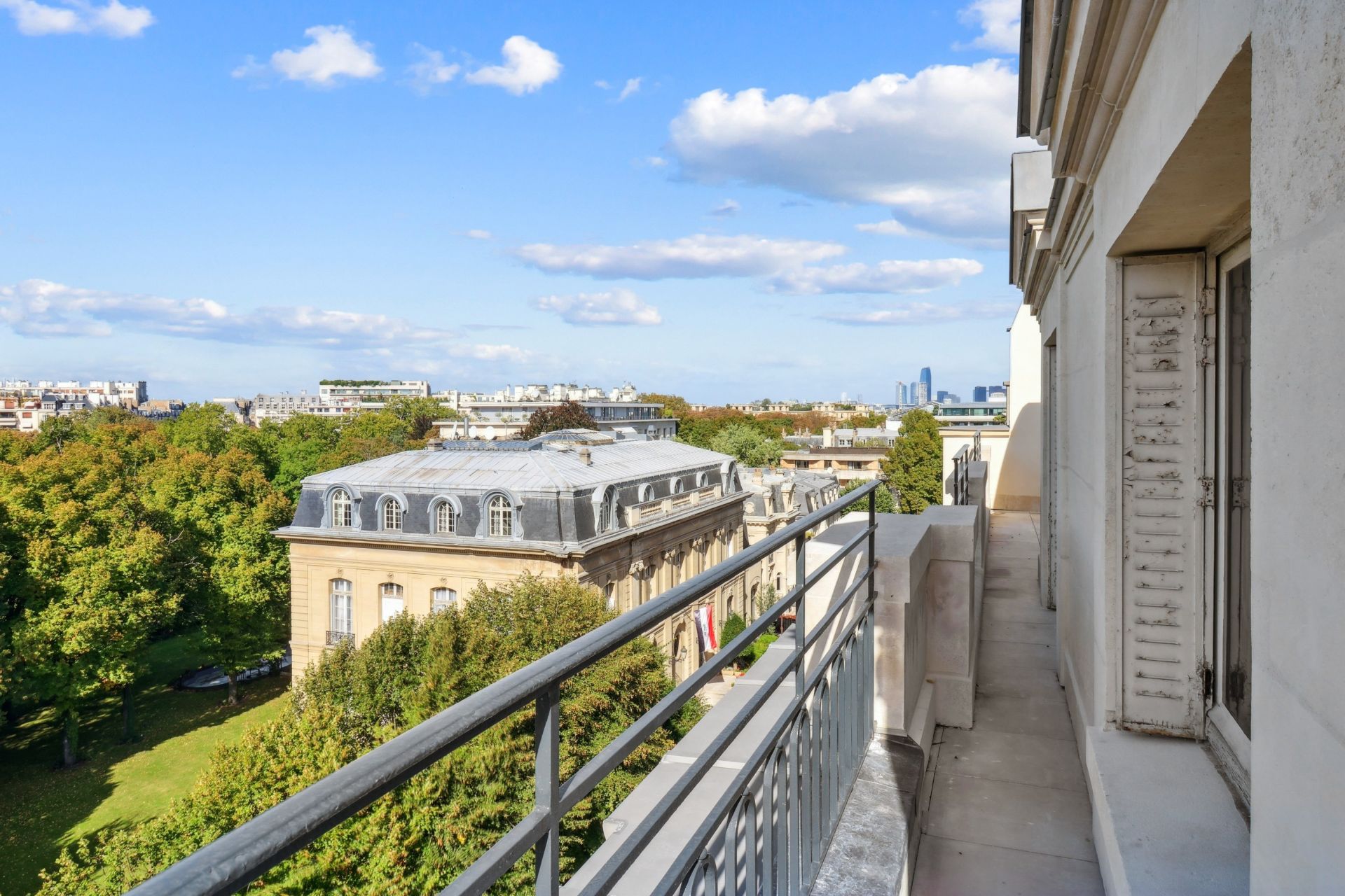 luxury apartment 6 Rooms for sale on PARIS (75016)
