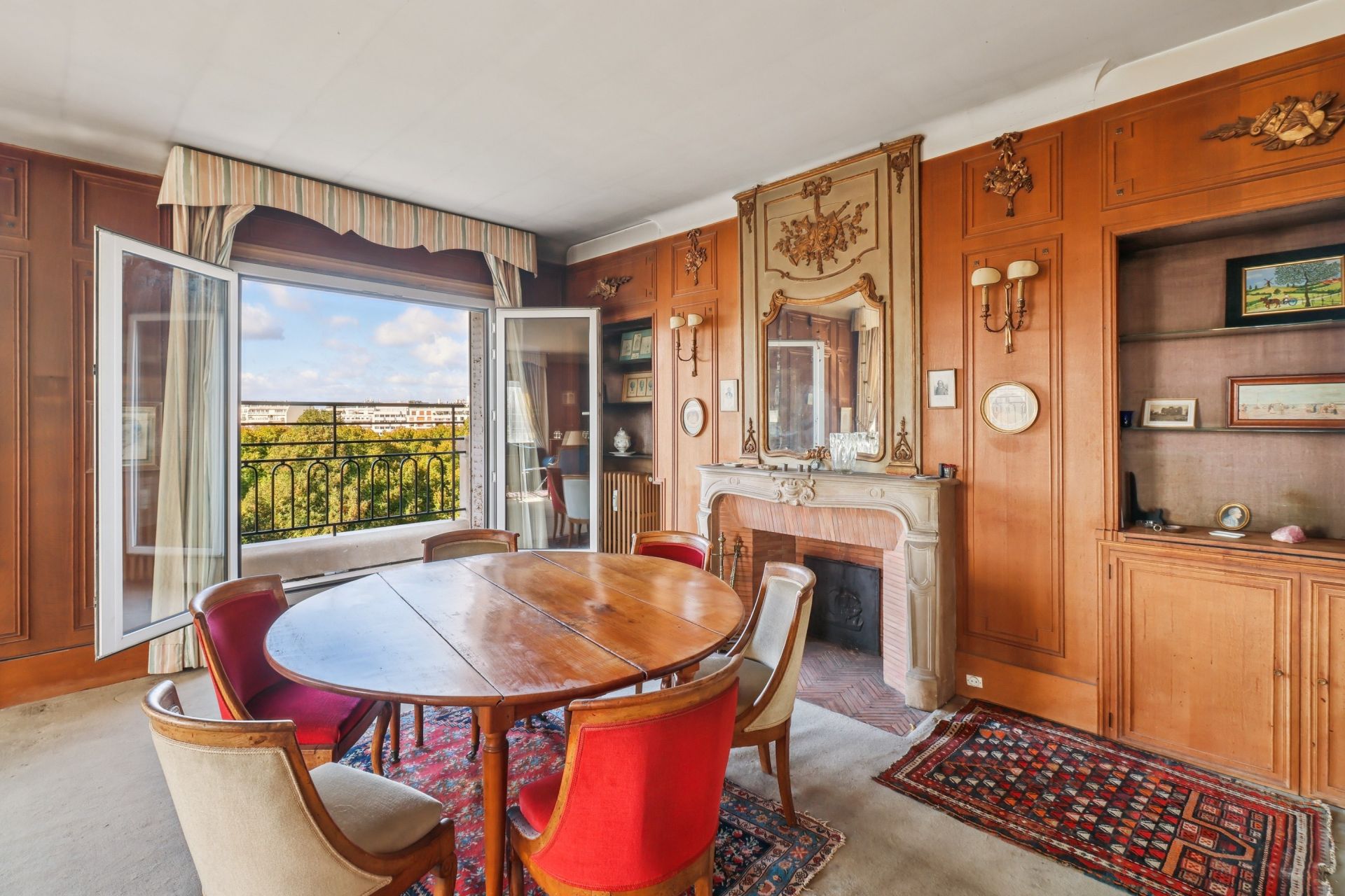 luxury apartment 6 Rooms for sale on PARIS (75016)