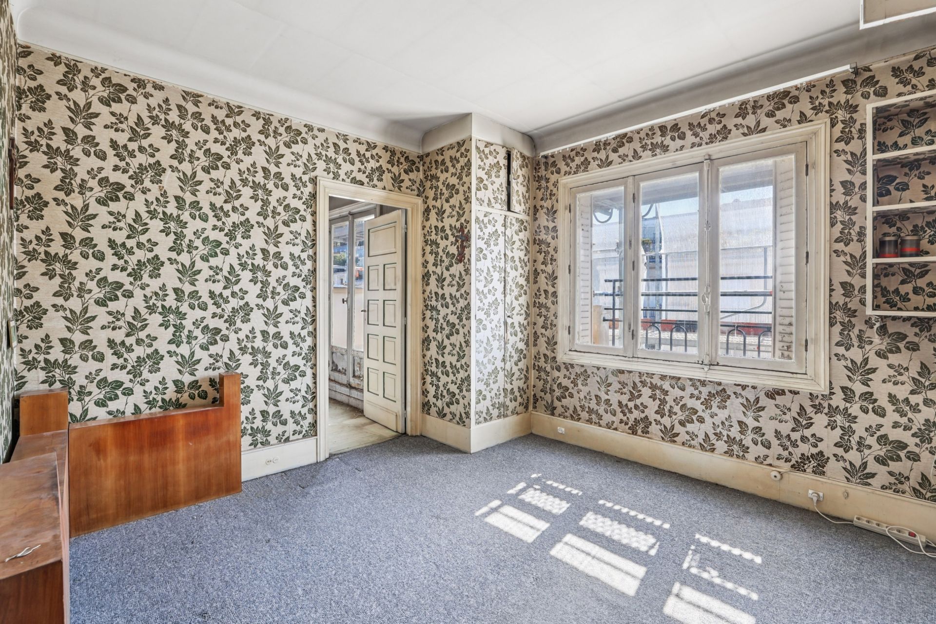 luxury apartment 6 Rooms for sale on PARIS (75016)