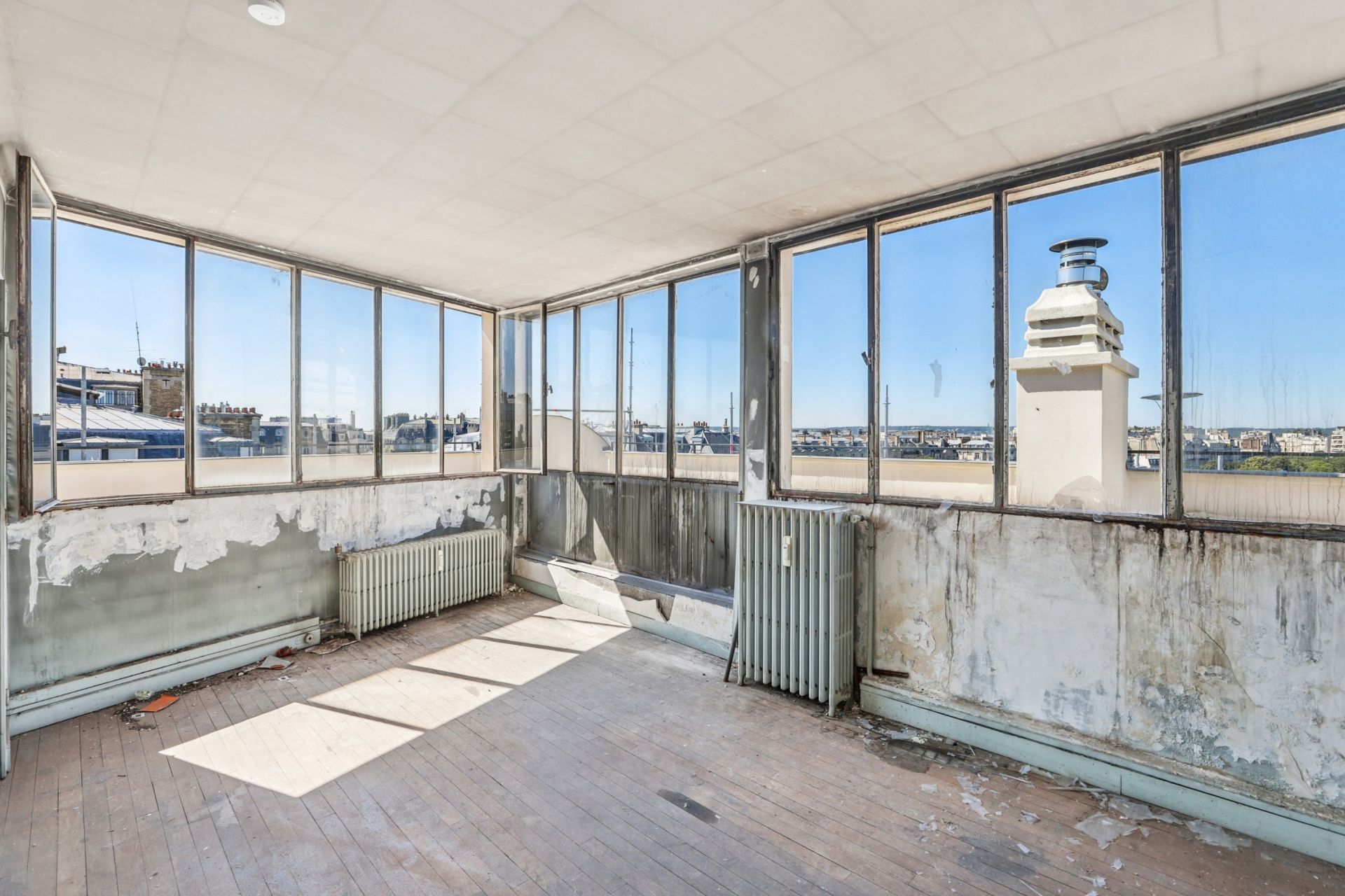 luxury apartment 6 Rooms for sale on PARIS (75016)