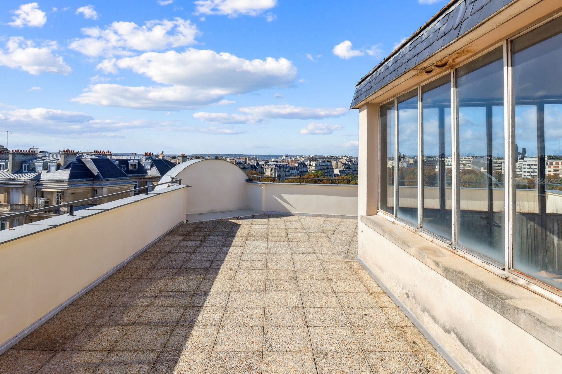 luxury apartment 6 Rooms for sale on PARIS (75016)
