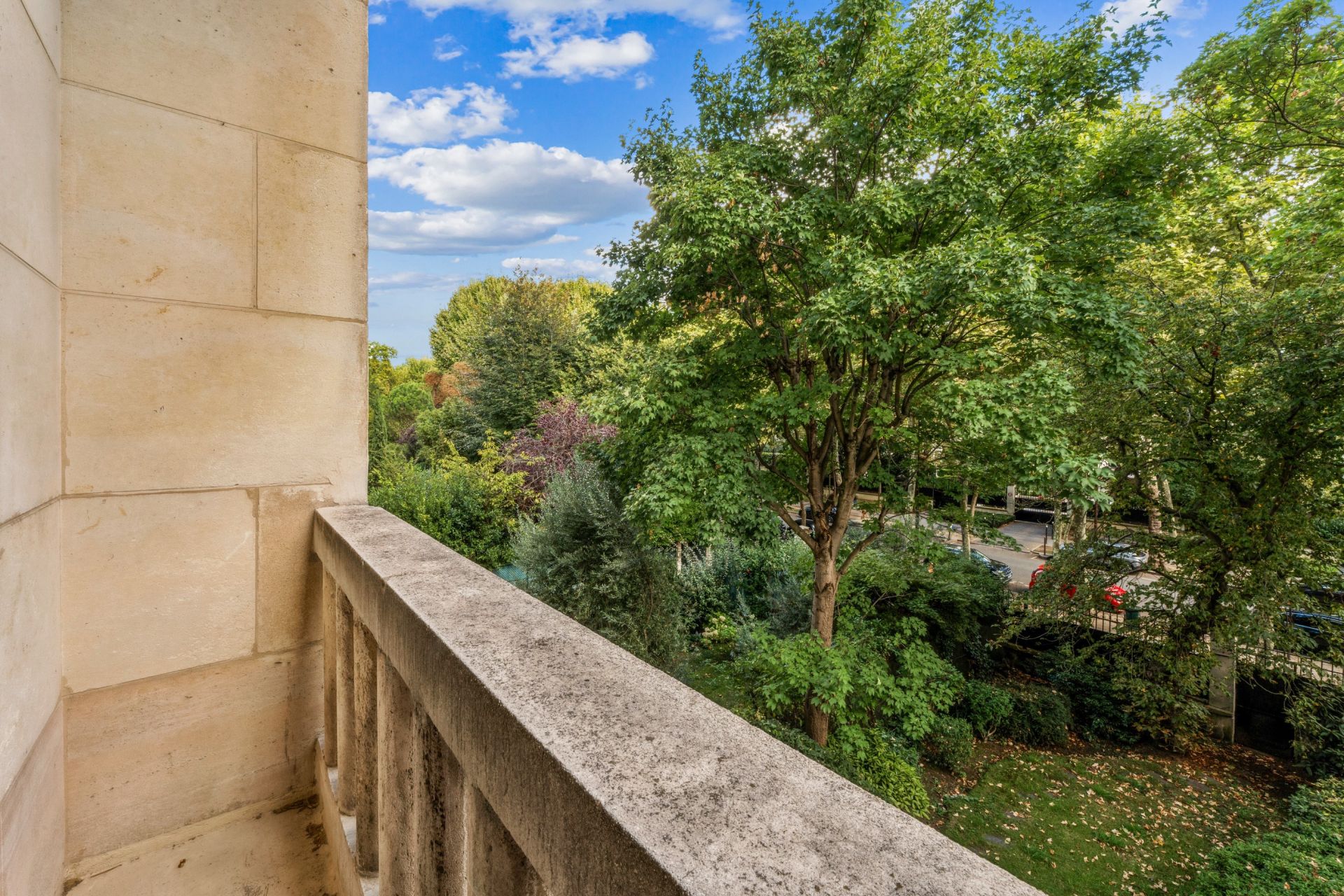 luxury apartment 4 Rooms for sale on NEUILLY SUR SEINE (92200)