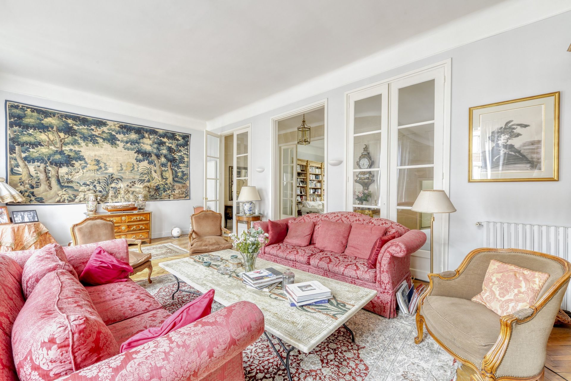 luxury house 9 Rooms for sale on NEUILLY SUR SEINE (92200)