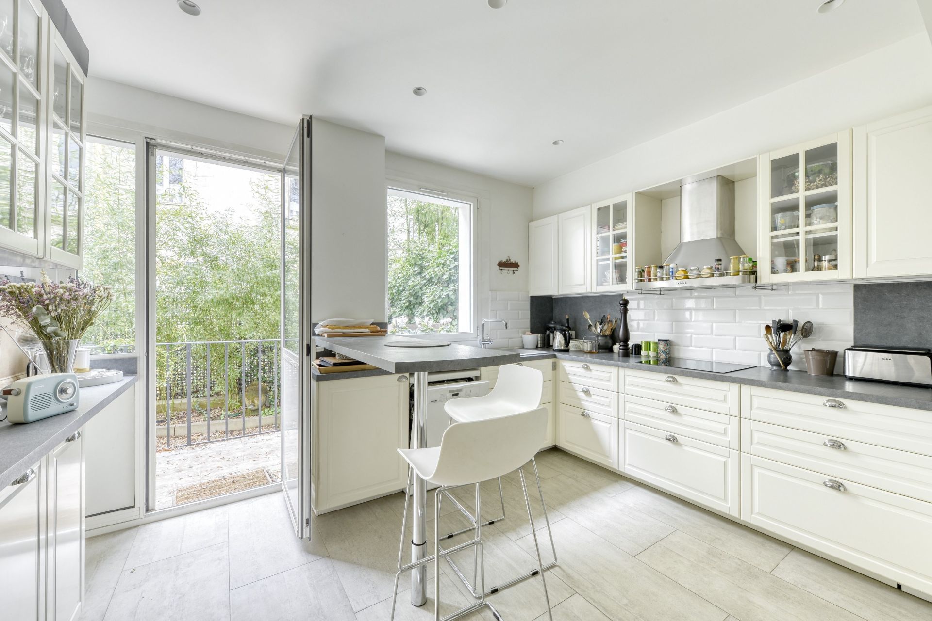 luxury house 9 Rooms for sale on NEUILLY SUR SEINE (92200)