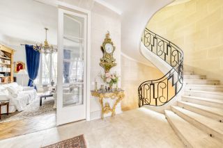 luxury house 9 Rooms for sale on NEUILLY SUR SEINE (92200)
