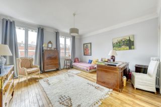 luxury house 9 Rooms for sale on NEUILLY SUR SEINE (92200)