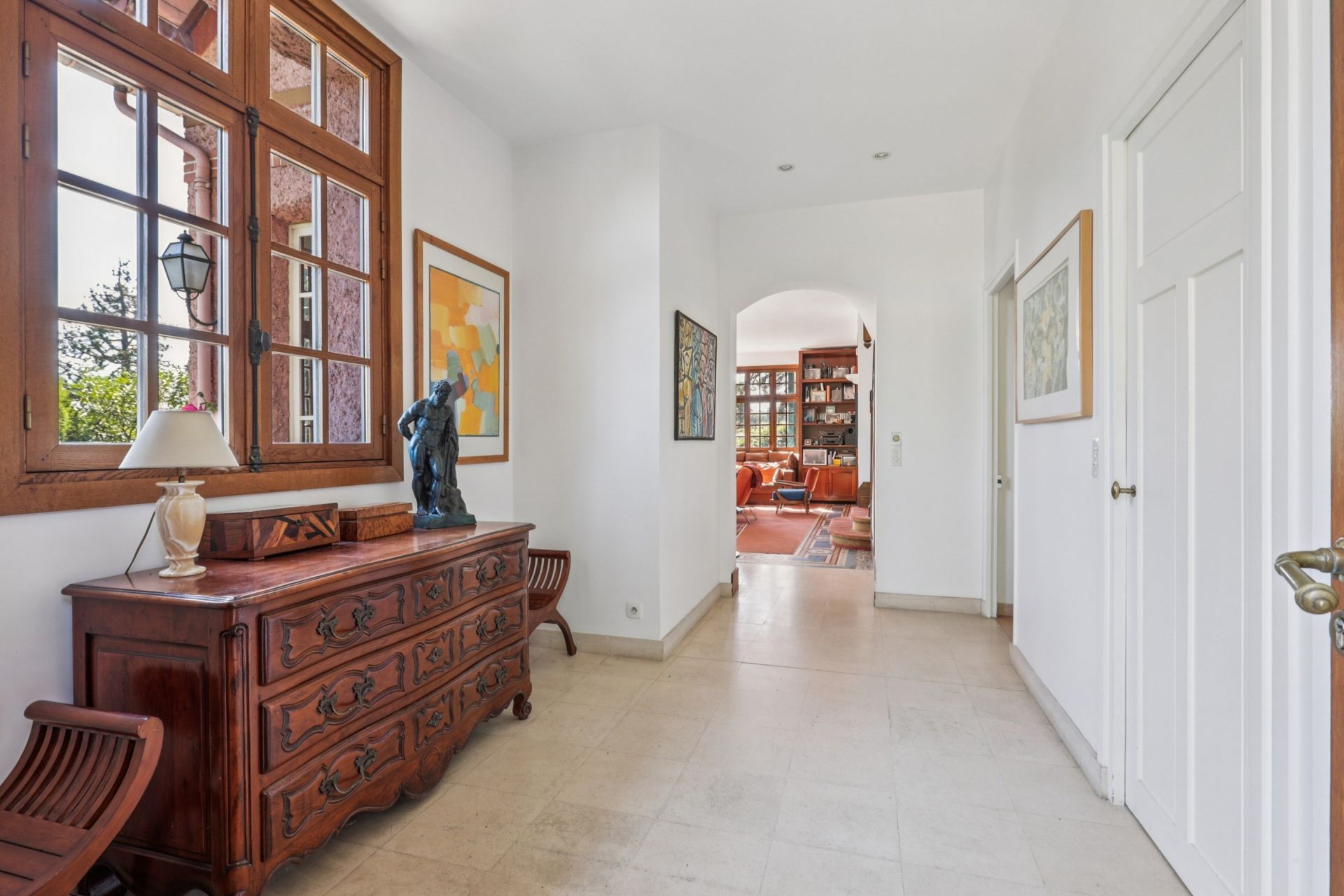 luxury house 10 Rooms for sale on LA CELLE ST CLOUD (78170)