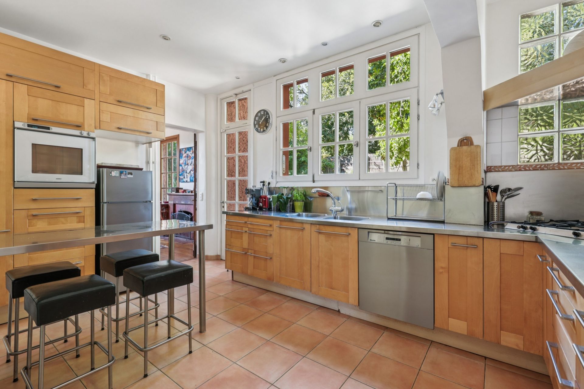 luxury house 10 Rooms for sale on LA CELLE ST CLOUD (78170)