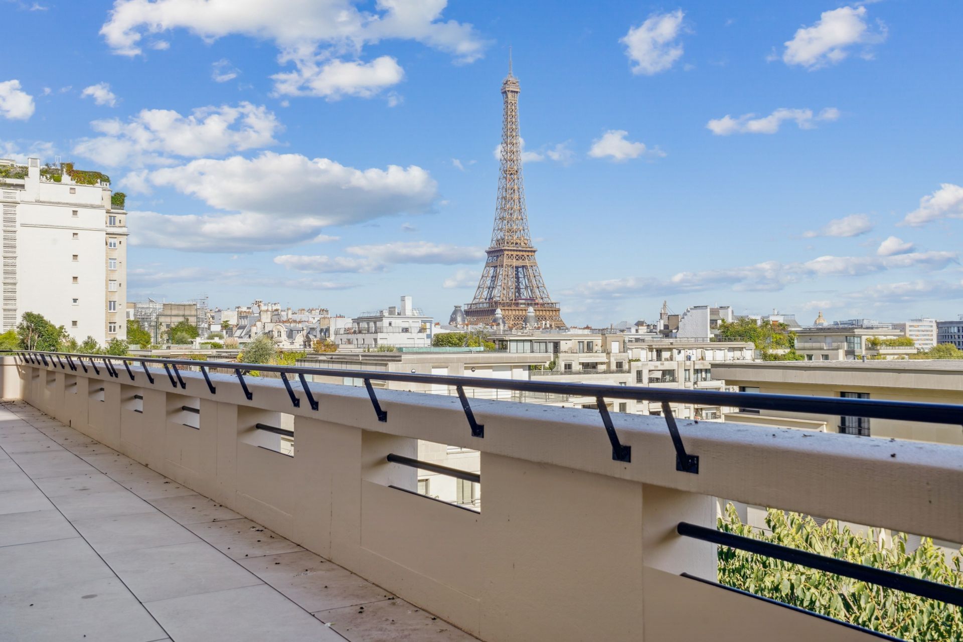 luxury apartment 4 Rooms for sale on PARIS (75016)