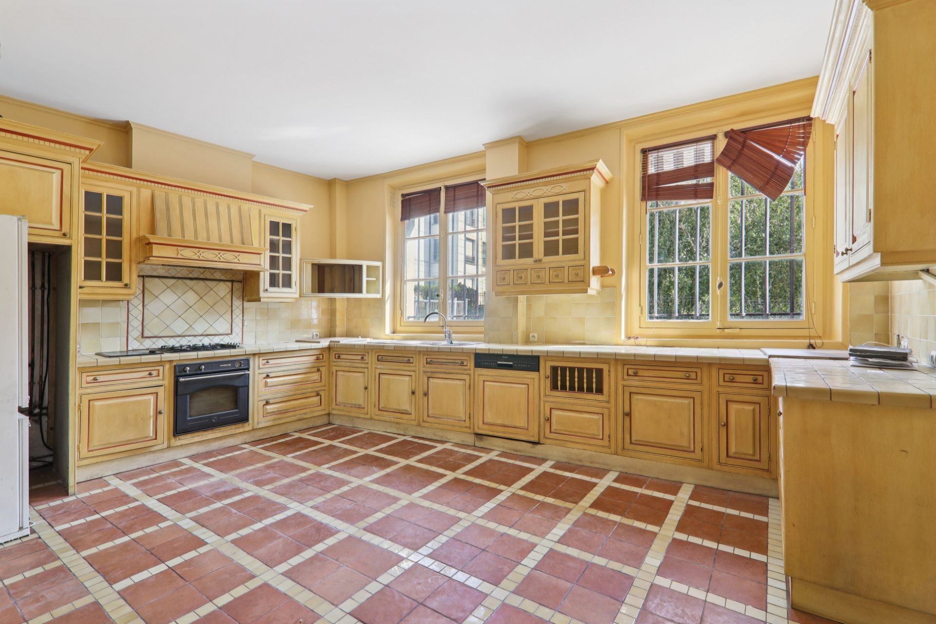 hôtel particulier 15 Pièces en vente sur PARIS (75016)