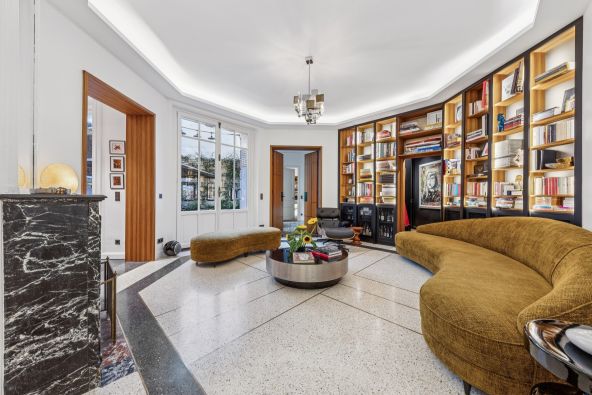 Sale Luxury apartment Paris 8 5 Rooms 154.06 m²