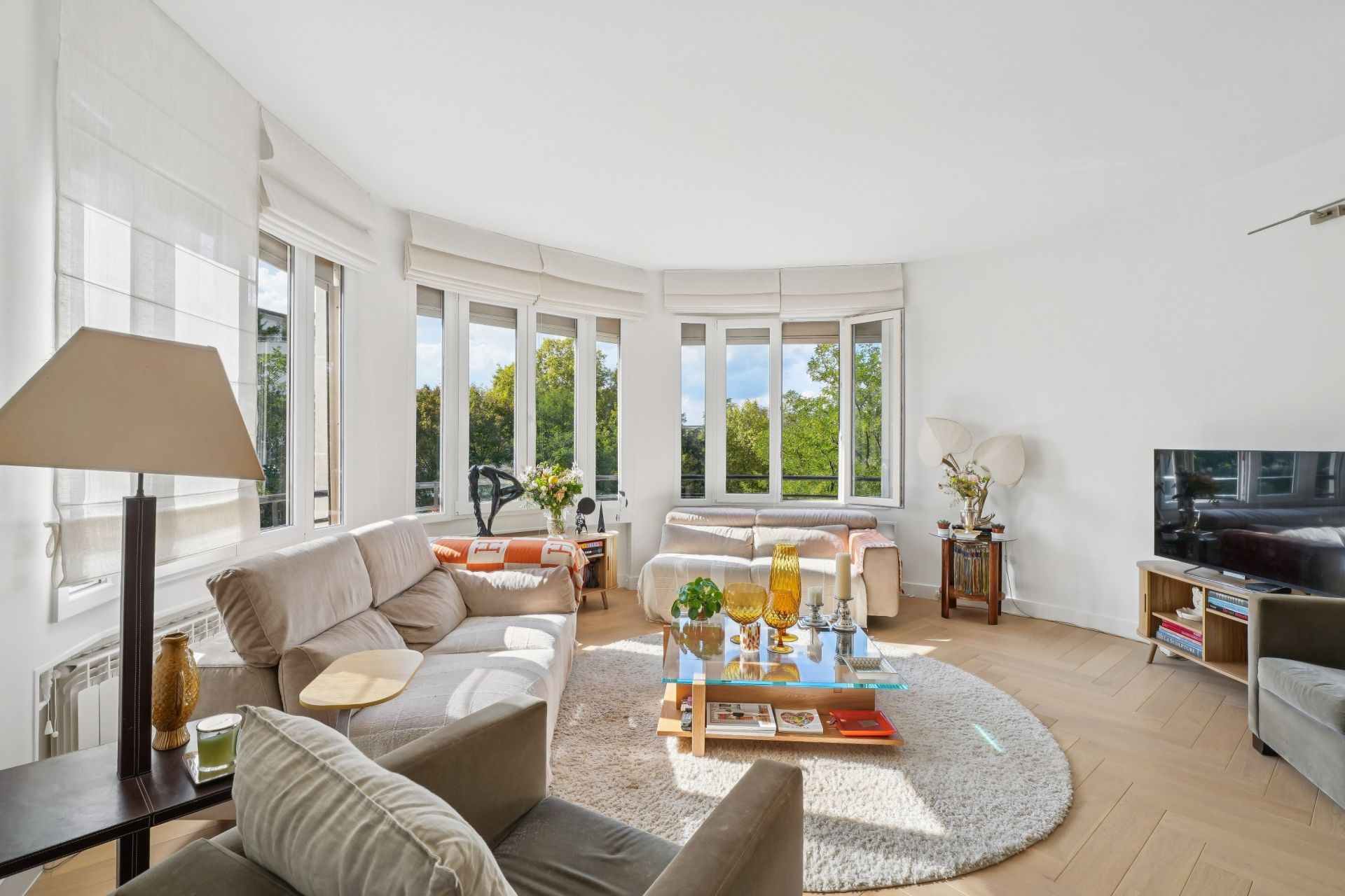 luxury apartment 4 Rooms for sale on PARIS (75016)