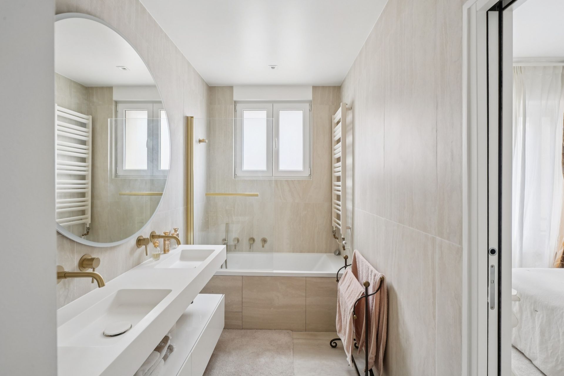 luxury apartment 4 Rooms for sale on PARIS (75016)