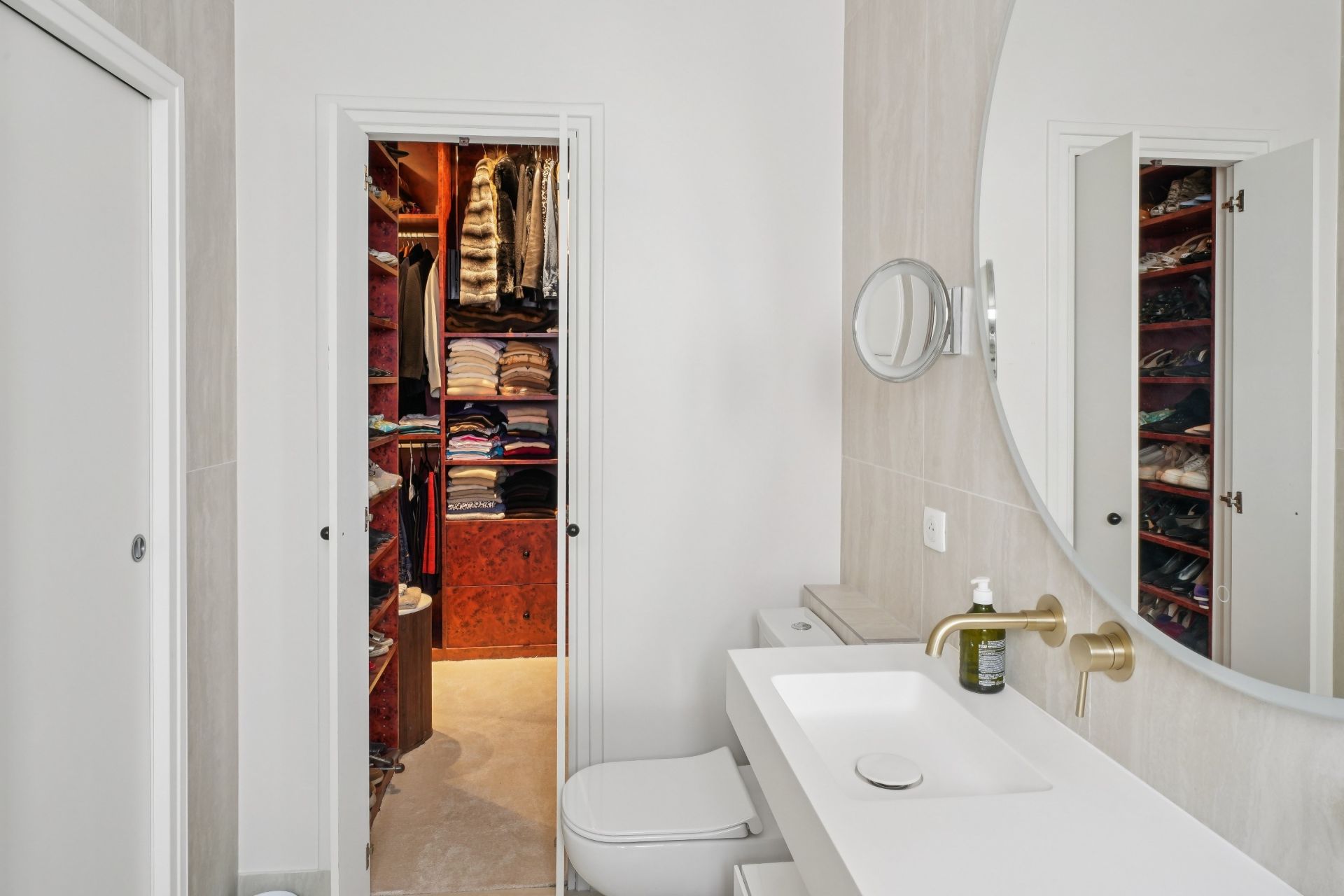 luxury apartment 4 Rooms for sale on PARIS (75016)