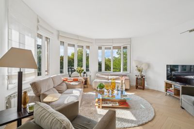 Sale Luxury apartment Paris 16 4 Rooms 119 m²