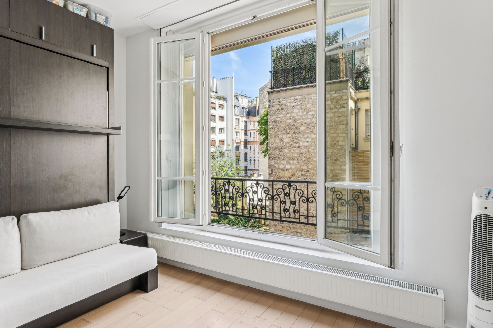 hôtel particulier 13 Pièces en vente sur PARIS (75016)