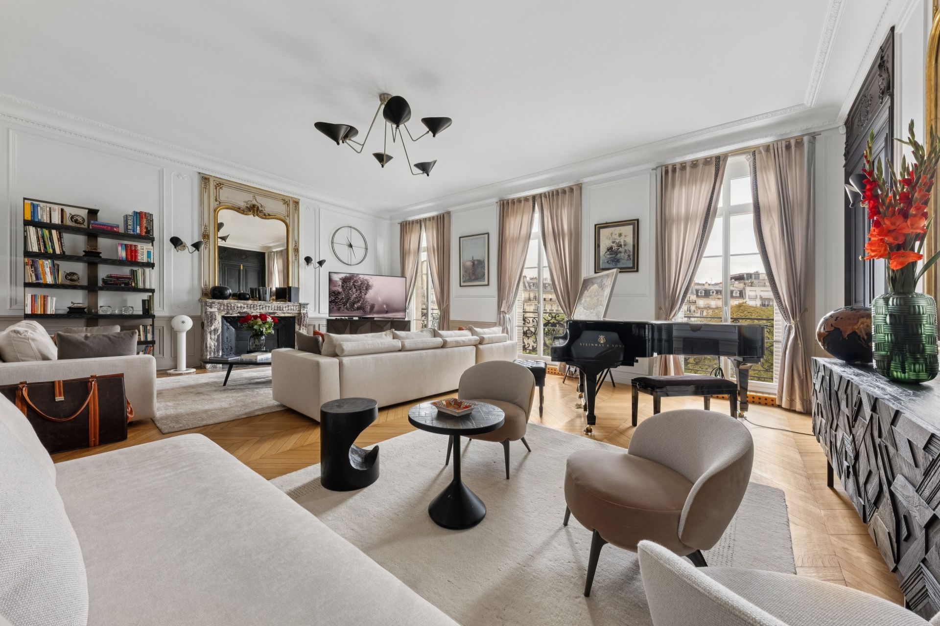 luxury apartment 7 Rooms for sale on PARIS (75016)