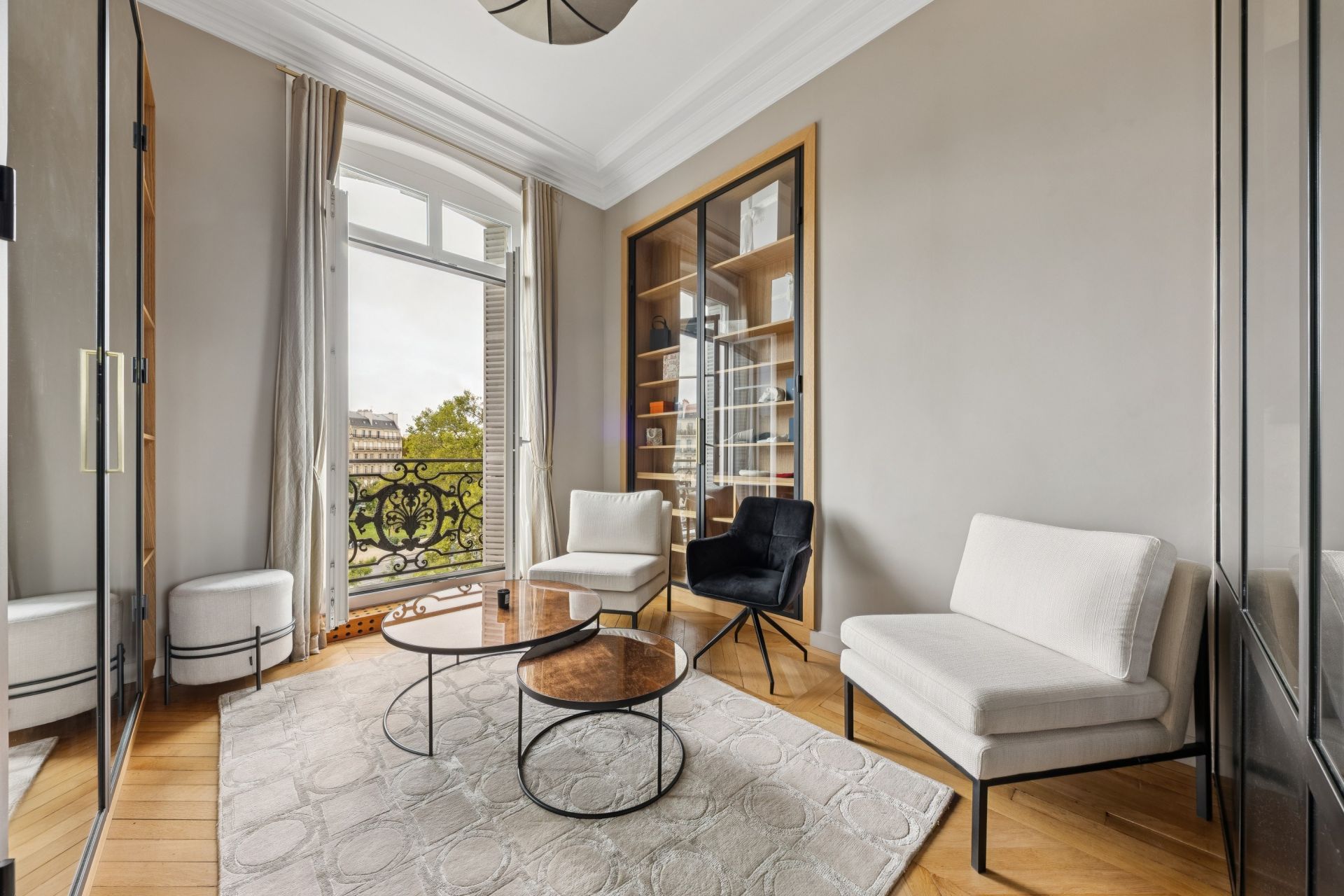 luxury apartment 7 Rooms for sale on PARIS (75016)