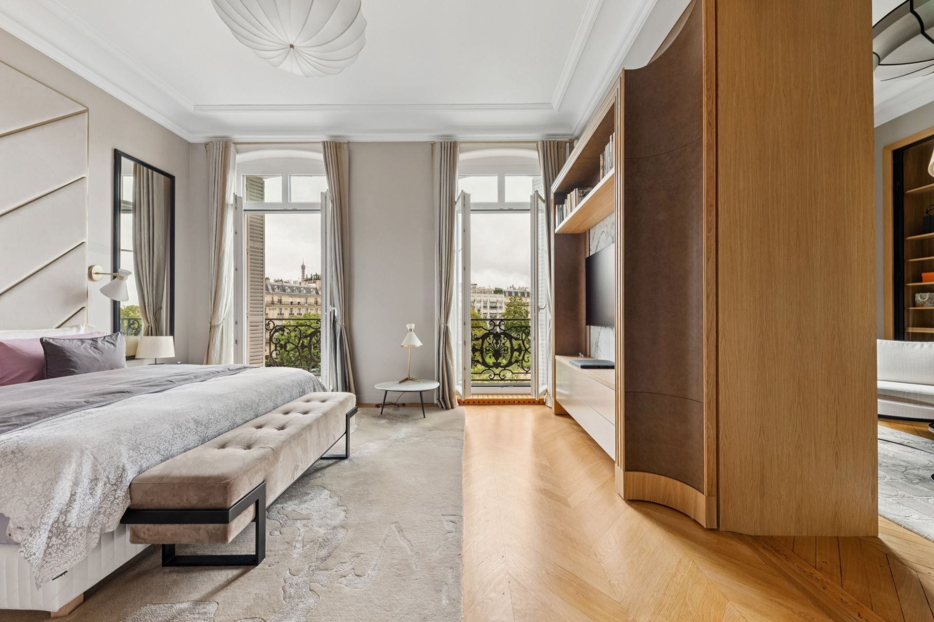 luxury apartment 7 Rooms for sale on PARIS (75016)