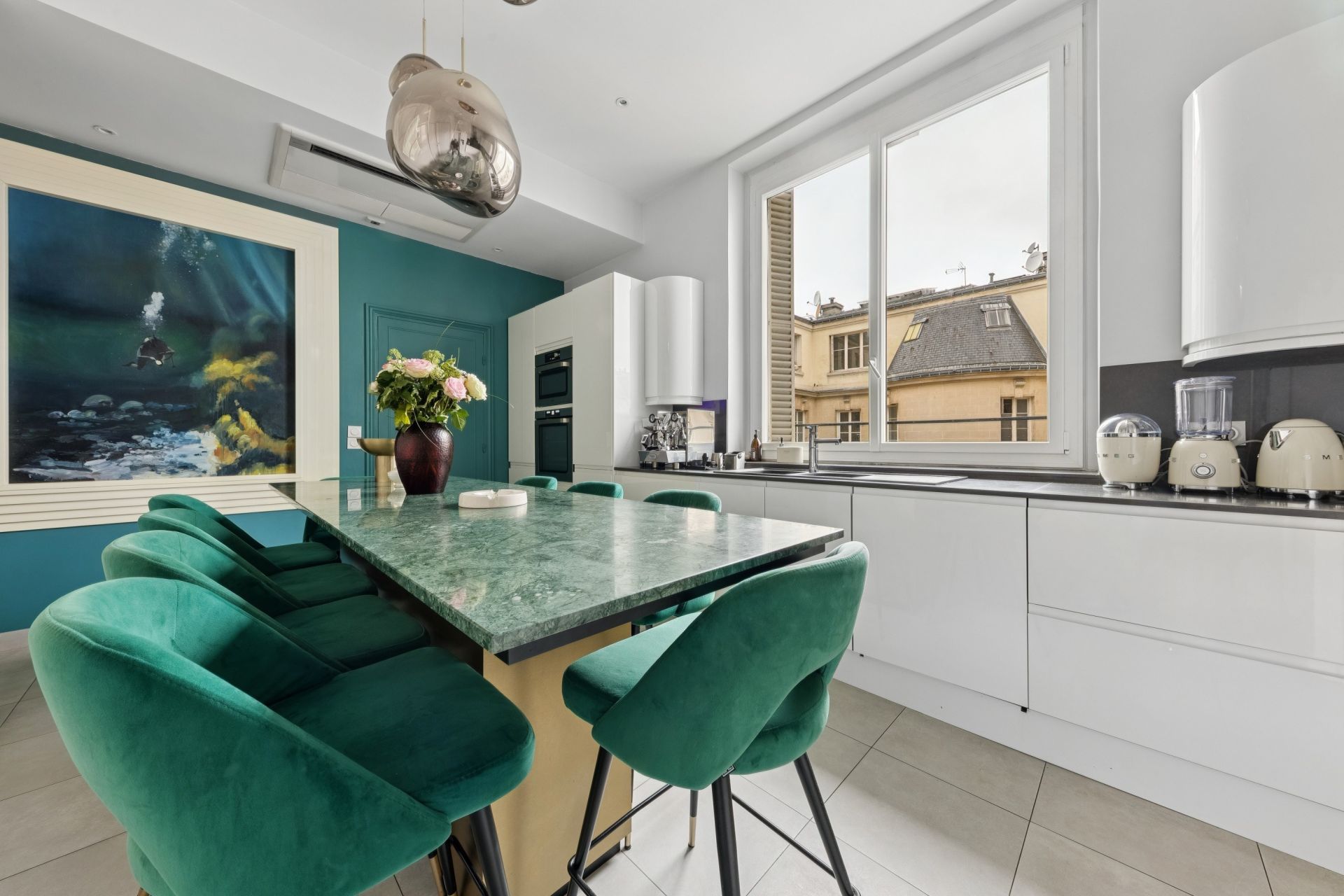 luxury apartment 7 Rooms for sale on PARIS (75016)
