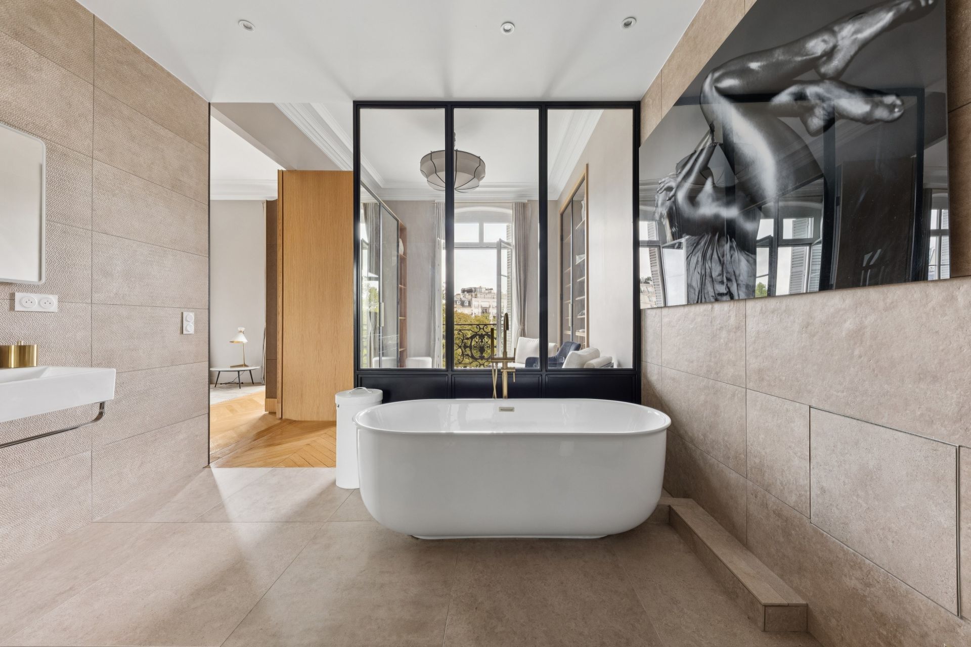 luxury apartment 7 Rooms for sale on PARIS (75016)