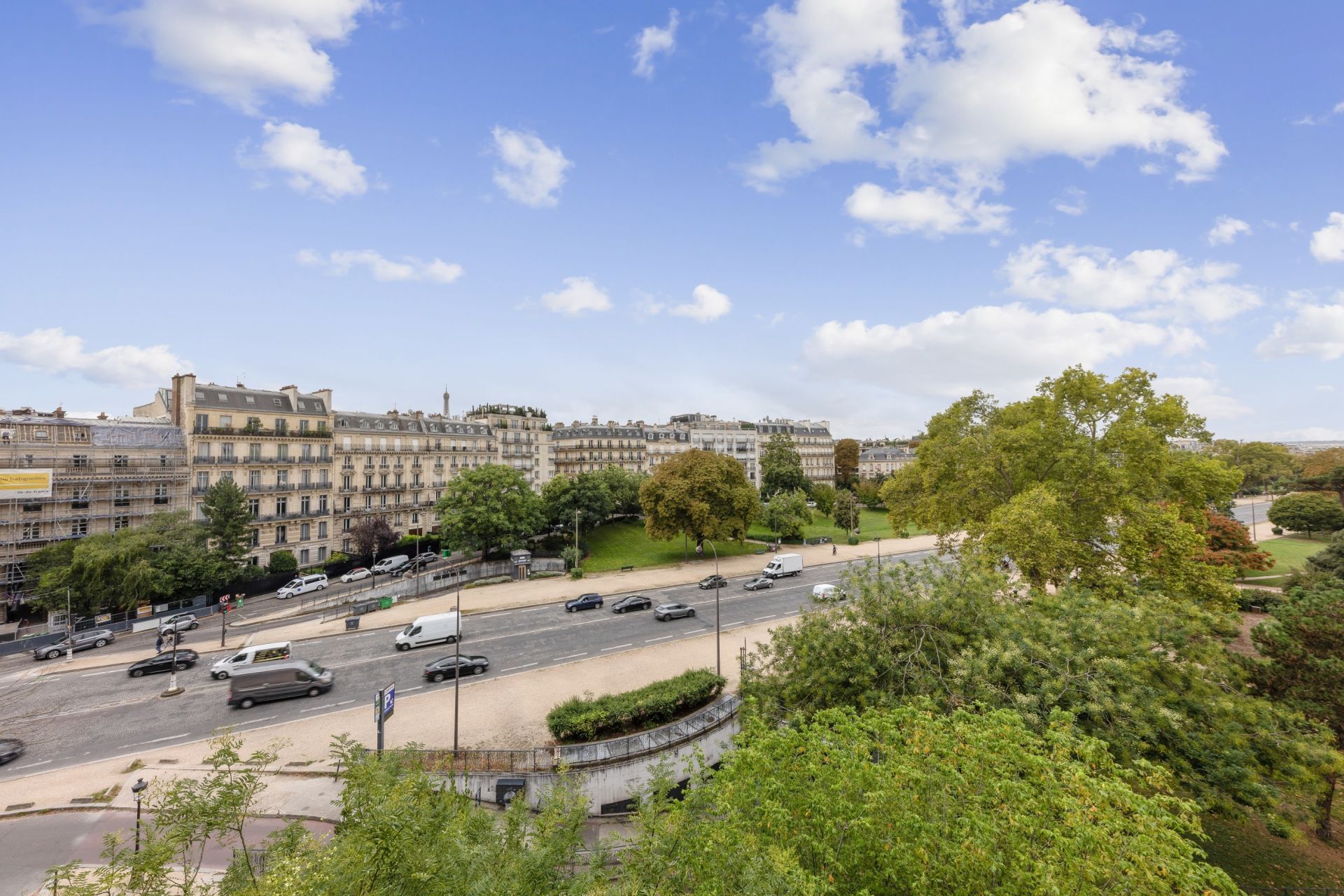 luxury apartment 7 Rooms for sale on PARIS (75016)