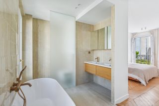 luxury apartment 5 Rooms for sale on PARIS (75016)