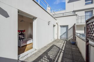 luxury apartment 6 Rooms for sale on PARIS (75020)