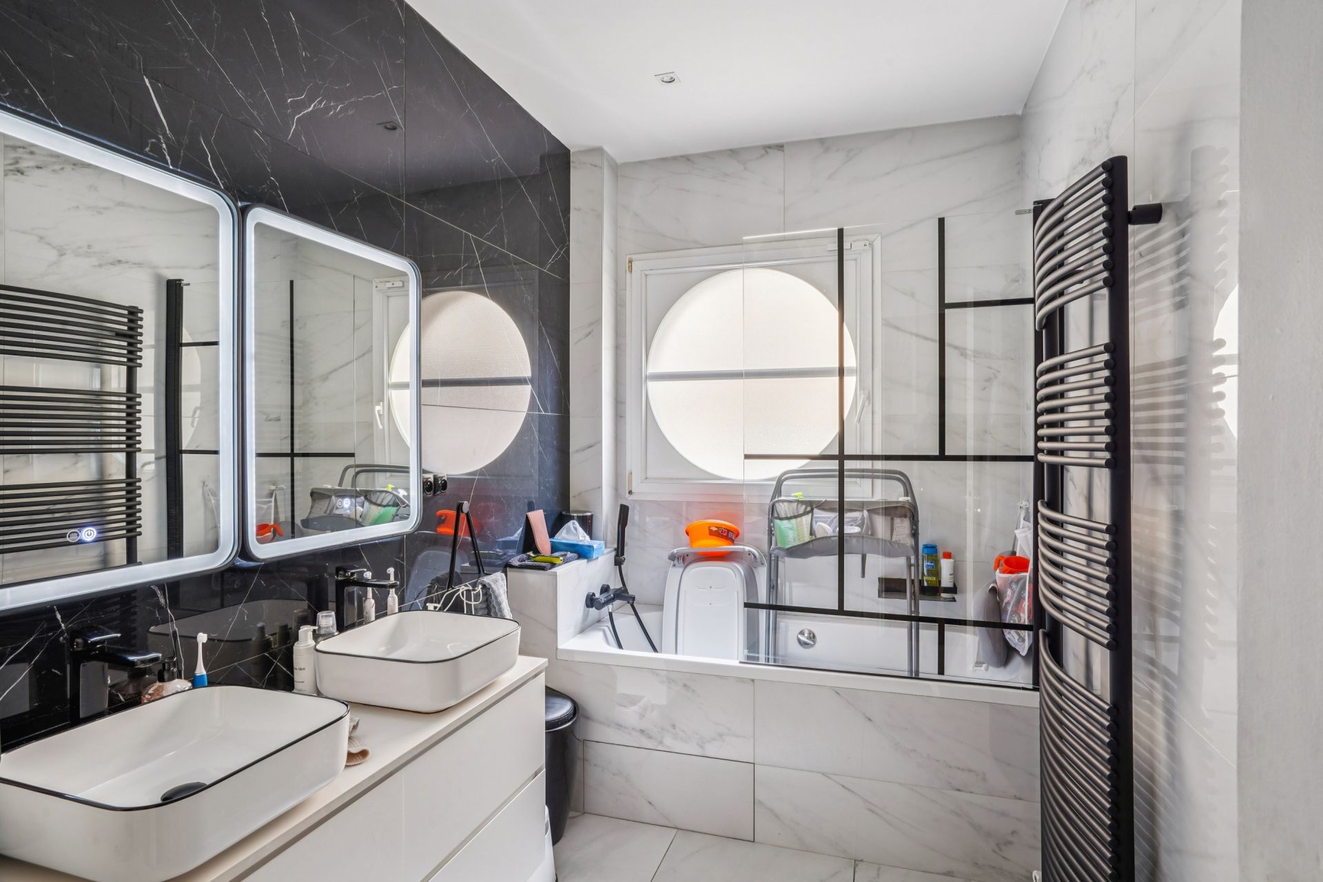 luxury apartment 4 Rooms for sale on PARIS (75016)