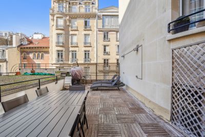 Sale Luxury apartment Paris 16 4 Rooms 123 m²