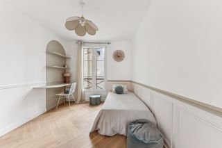luxury apartment 5 Rooms for sale on PARIS (75009)