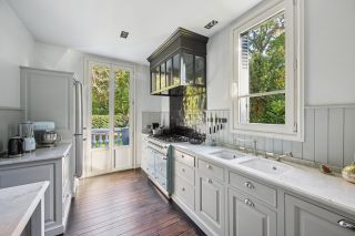 luxury house 6 Rooms for sale on LE VESINET (78110)