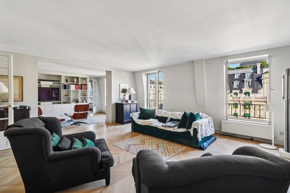 Sale Luxury apartment Paris 16 5 Rooms 245 m²