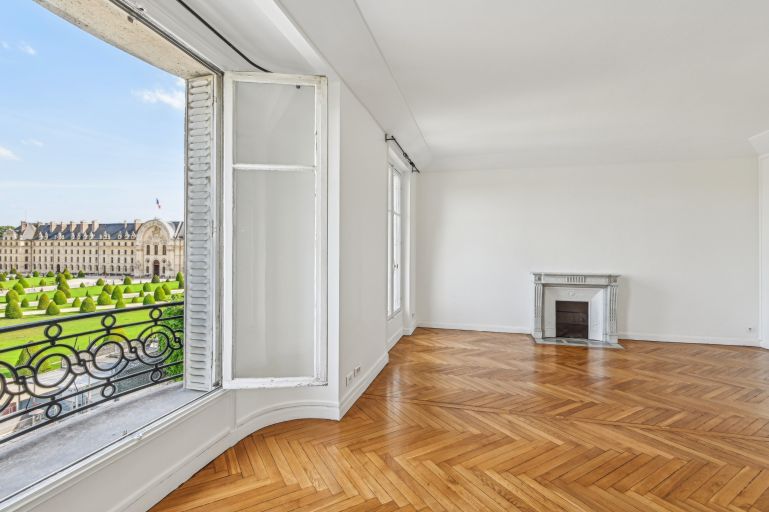 luxury apartment 4 Rooms for rent on PARIS (75007)