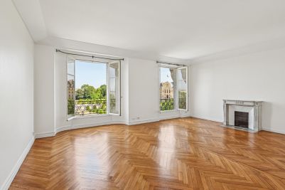 Rental Luxury apartment Paris 7 4&nbsp;Rooms 138&nbsp;m²