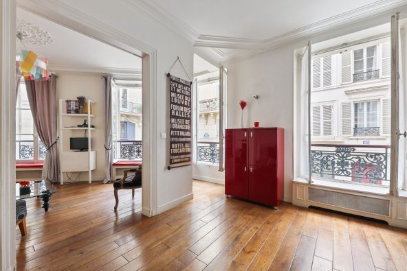 Sale Luxury apartment Paris 3 4 Rooms 65.83 m²