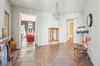 luxury apartment 5 Rooms for sale on PARIS (75008)