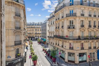 luxury apartment 5 Rooms for sale on PARIS (75008)