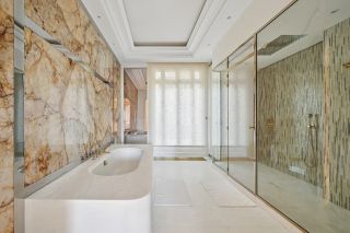 luxury apartment 7 Rooms for sale on PARIS (75116)