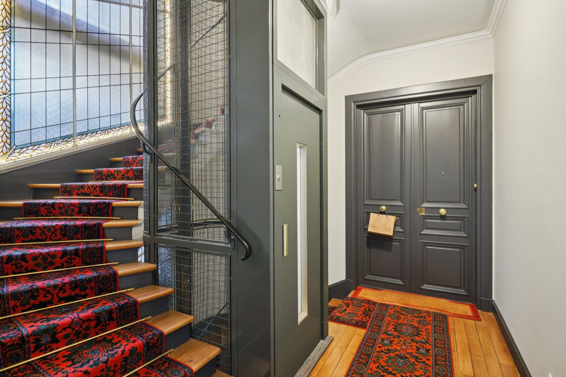 luxury apartment 5 Rooms for sale on PARIS (75017)