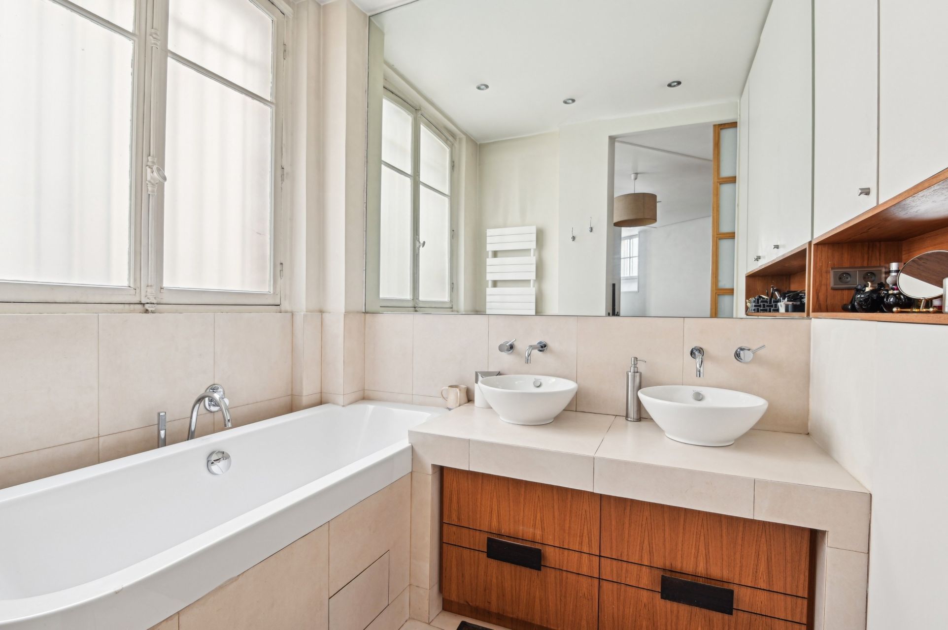 luxury apartment 8 Rooms for sale on NEUILLY SUR SEINE (92200)