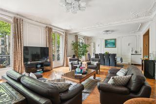 luxury apartment 8 Rooms for sale on NEUILLY SUR SEINE (92200)