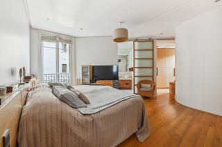 luxury apartment 8 Rooms for sale on NEUILLY SUR SEINE (92200)