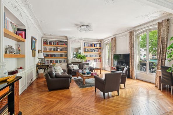 Sale Luxury apartment Neuilly-sur-Seine 8 Rooms 210 m²